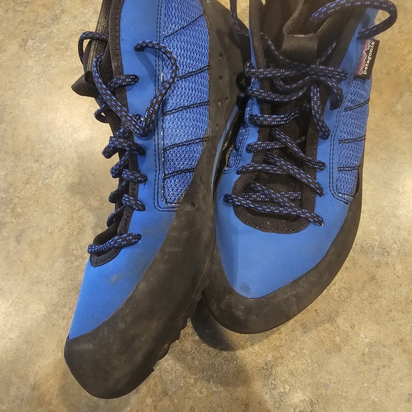 Patagonia Men's Athletic Kayak Shoes in Blue and Black - Picture 6 of 9